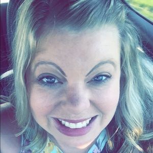 Meet your Posher, Lindsey